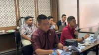 rapat raperda jufri