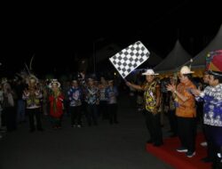 Pemprov Kaltara. Gubernur Kalimantan Utara, Dr. H. Zainal A. Paliwang, S.H., M.Hum., secara resmi membuka Karnaval Budaya Benuanta Fest 2K25 di Tanjung Selor.