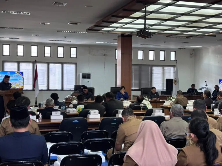Rapat-Paripurna-Masa-Sidang-3-DPRD-Malinau-768x576