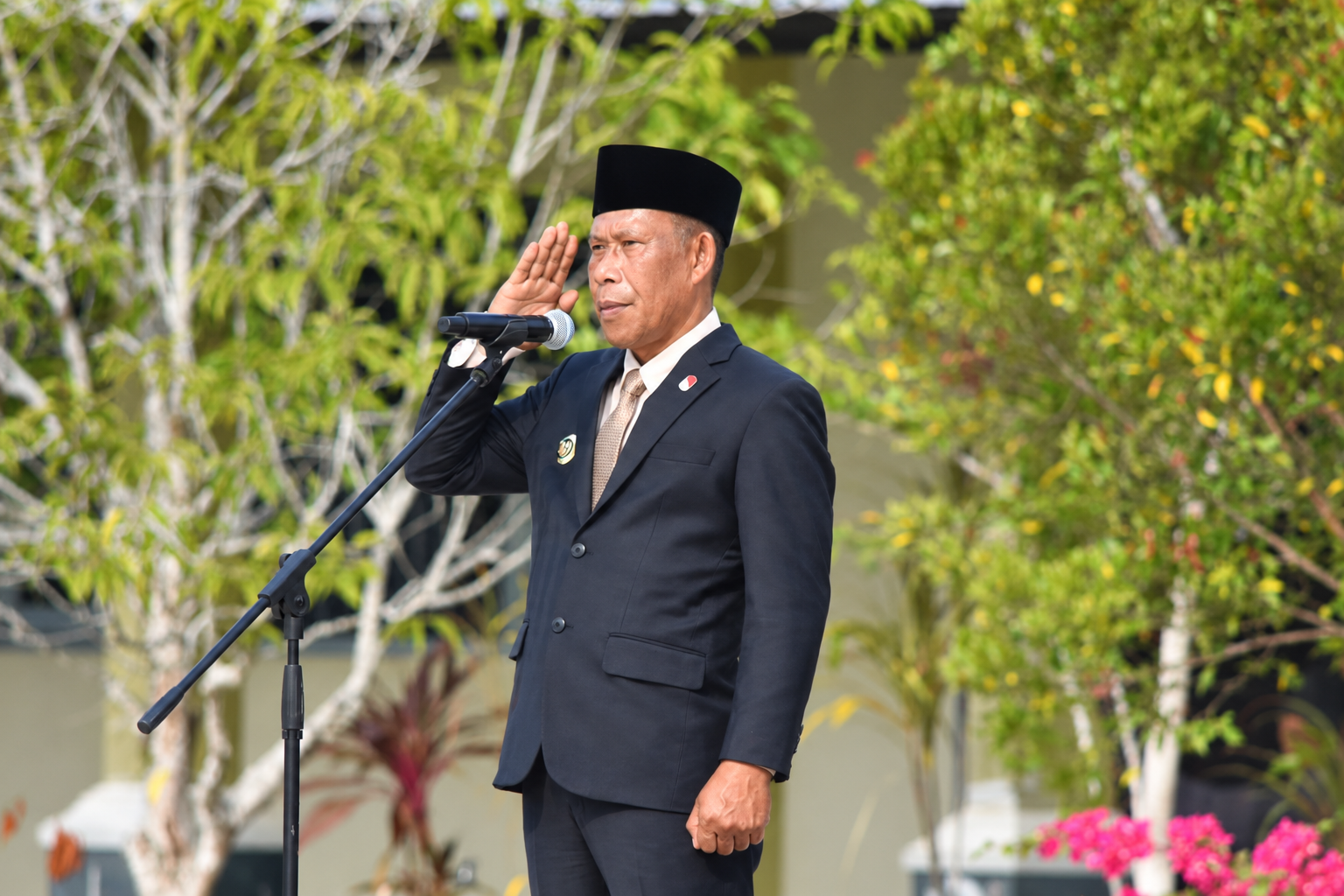 Peringatan Hari Kesaktian Pancasila di Kabupaten Bulungan berlangsung khidmat. Bupati Bulungan Syarwani memimpin upacara yang digelar di Lapangan SMPN 3, Jalan Gereja, Desa Jelarai Selor, Kamis (1/10/2026).